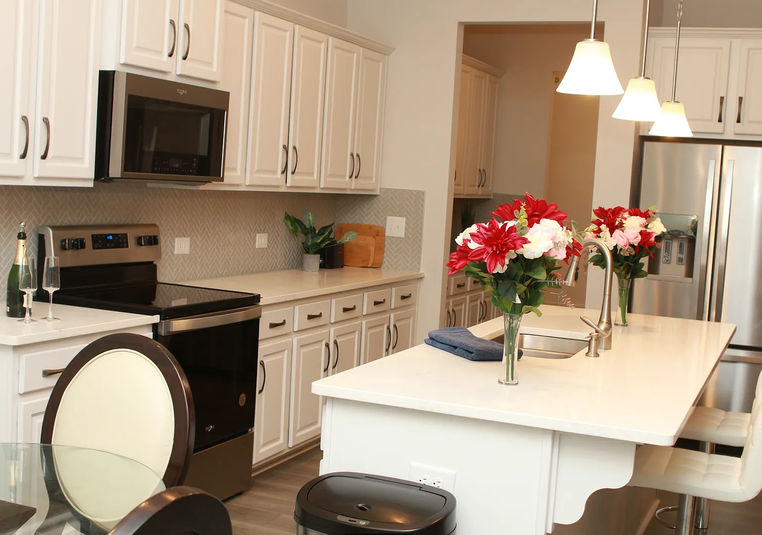 Room in 8 Bedroom Home at Grace Ln — Photo 4