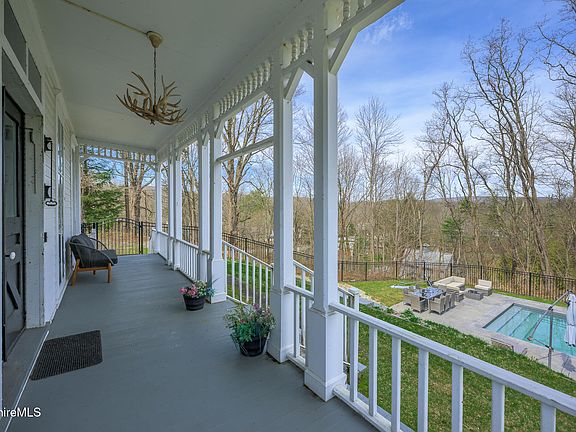 5th image of 21 Stockbridge Rd
