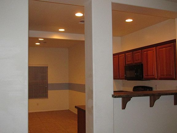 3rd image of 41402 W Capistrano Dr
