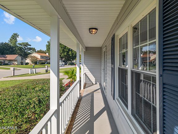 5th image of 220 Branchwood Drive