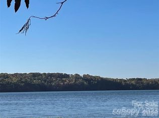 152 Timberlake Ct, Mount Gilead, NC 27306