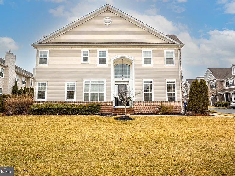 1802 Yearling Ct — Photo 4