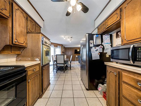 5th image of 903 Bradbury Ct