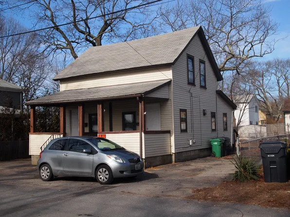 215 Ottawa Ave, Warwick, RI 02889