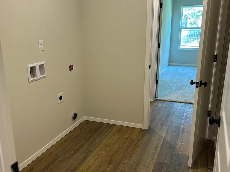 3708 W Delmar St — Photo 10