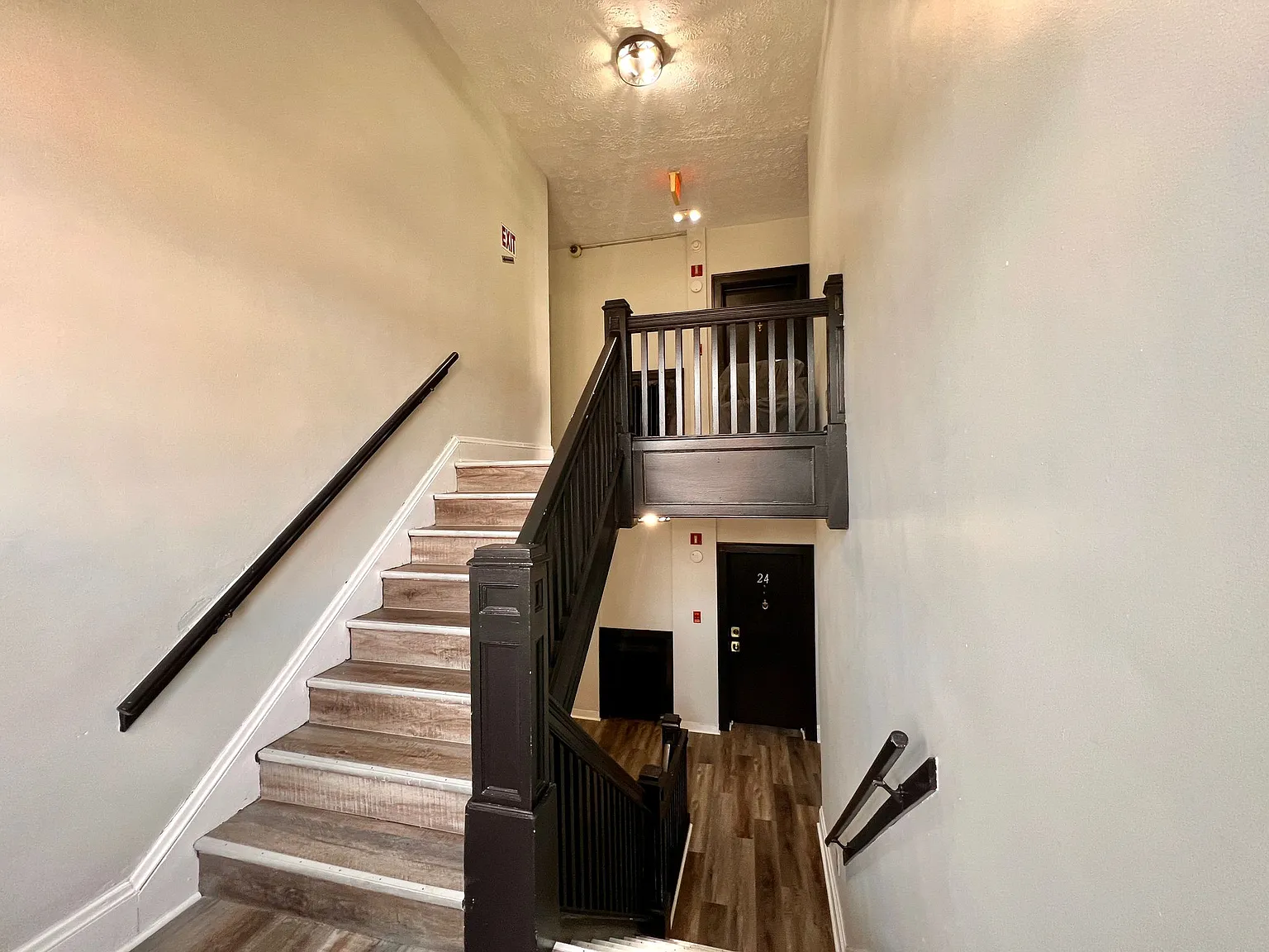 Brooklyn Manor — Photo 2