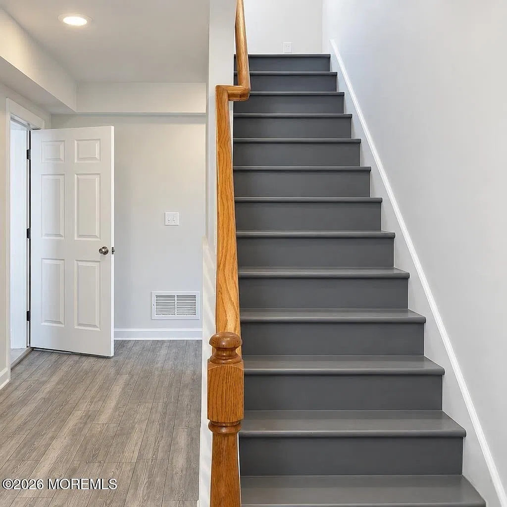2 bed, 1.5 bath, 840 sqft, $3,000 — Photo 2