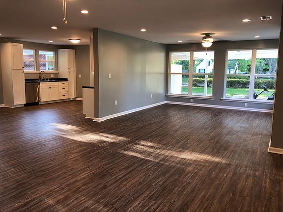 floor to ceiling windows