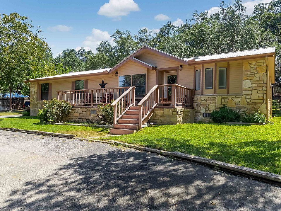 1st image of 115 Hidden Oaks Drive