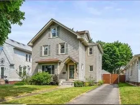 236 Barry Rd, Rochester, NY 14617