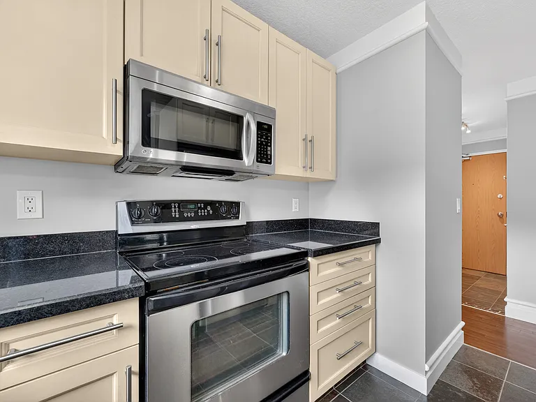 644 Meredith Rd NE #203 — Photo 10