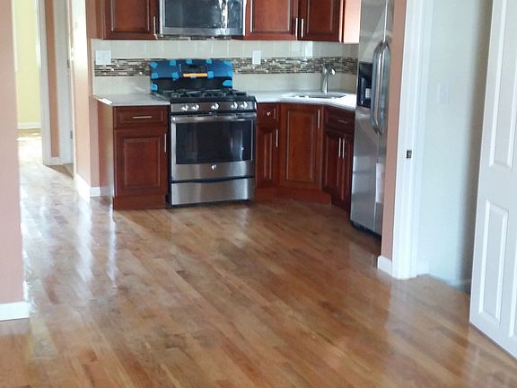 4th image of 8636 121st St