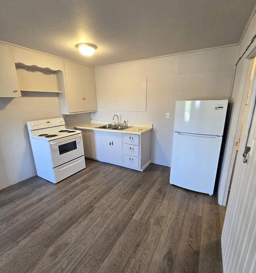 1 bed, 400 sqft, $835 — Photo 1