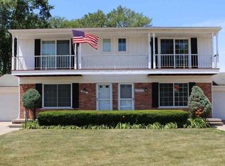 29341 Jefferson Ave, Saint Clair Shores, MI 48081