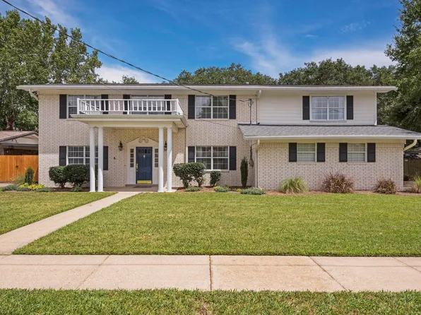 277 Briarwood Cir NW, Fort Walton Beach, FL 32548