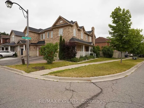 33 Saltspring Dr, Markham, ON L6E 2H1