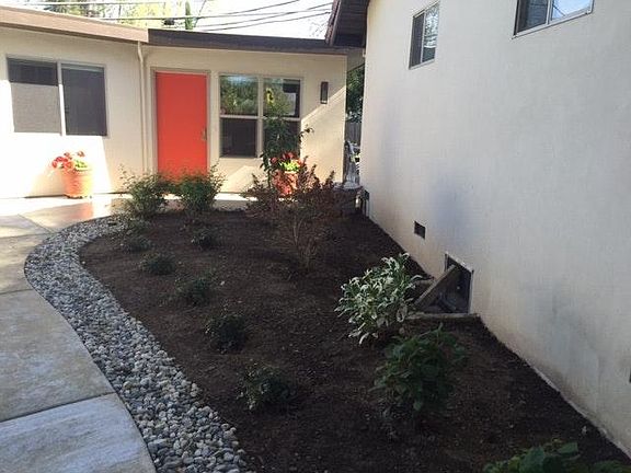 4th image of 460 Gaylord Ct