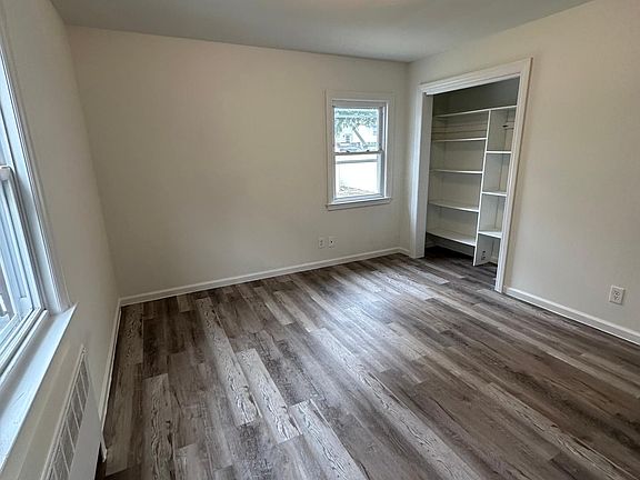 4th image of 83 Adams St