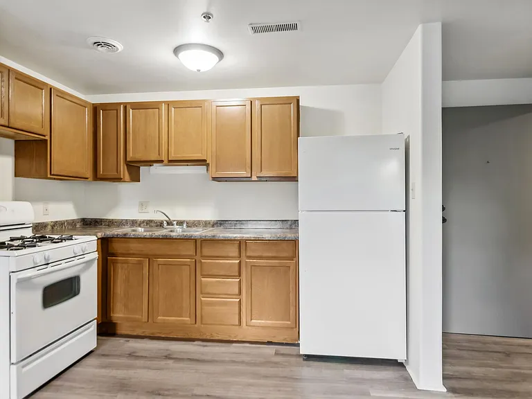 512 S Chicago Ave — Photo 8