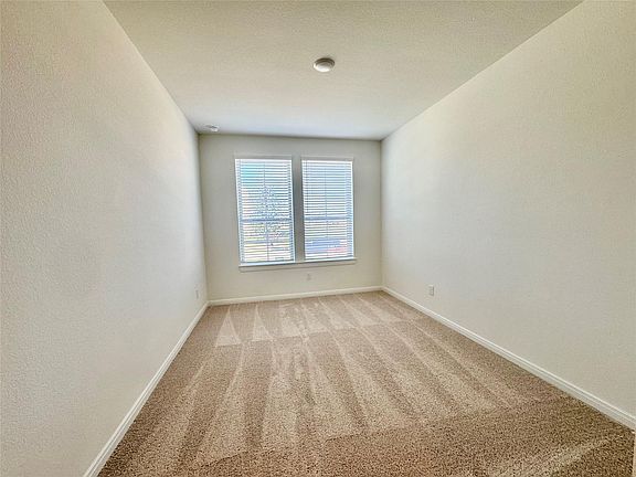 5th image of 8923 Moose Trl