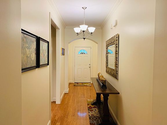 3rd image of 1309 Pemberton Heights Dr