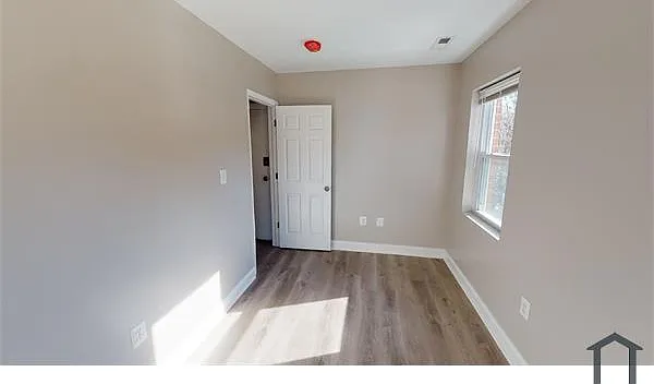 3 bed, $2,549 — Photo 2