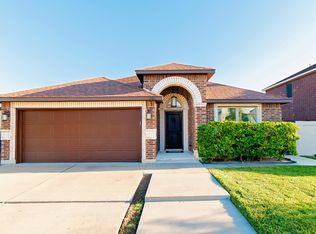 207 Bur Oak Dr, Laredo, TX 78045