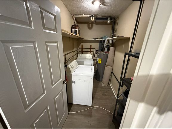 4th image of 823-2 Hawkins Dr