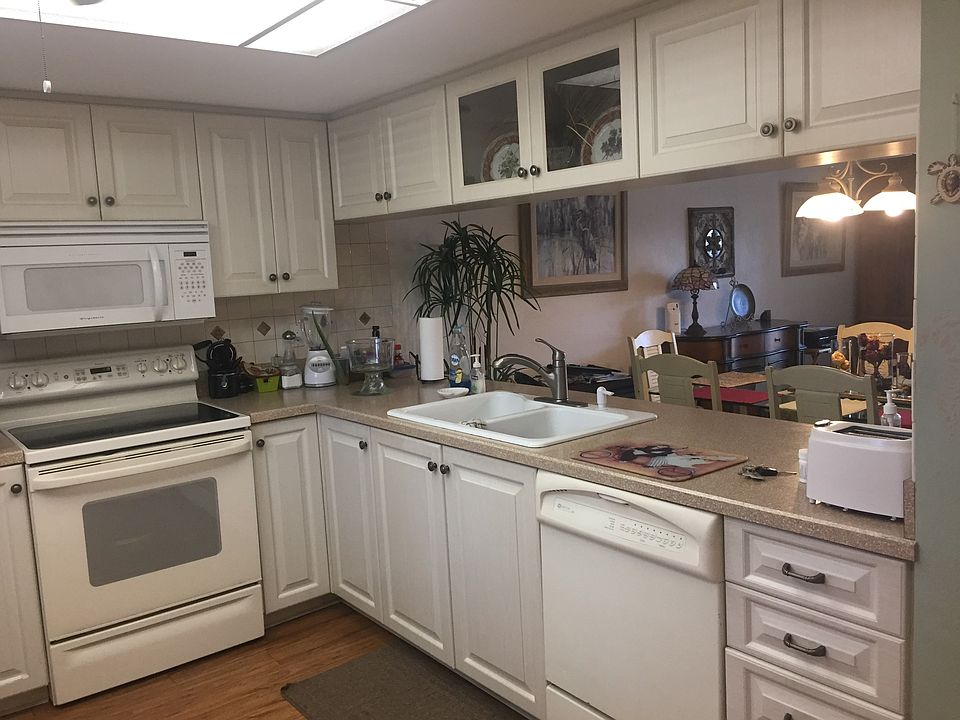 1st image of 16150 Bay Pointe Blvd