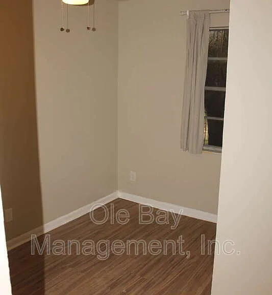 1002 Centerwood Dr — Photo 9