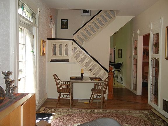5th image of 213 S Lincoln St