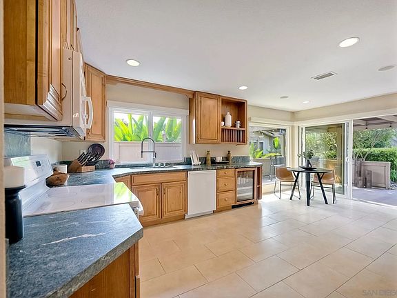 3rd image of 9953 Aviary Dr