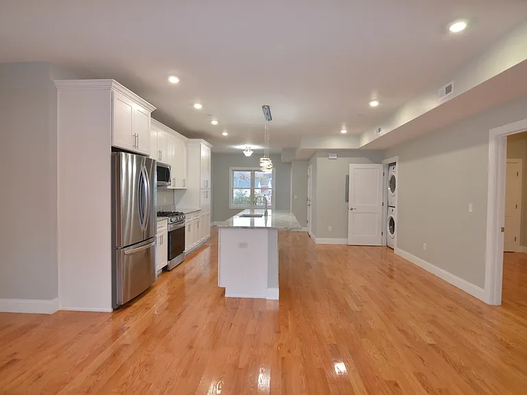 37 Jackson Rd #3 — Photo 1