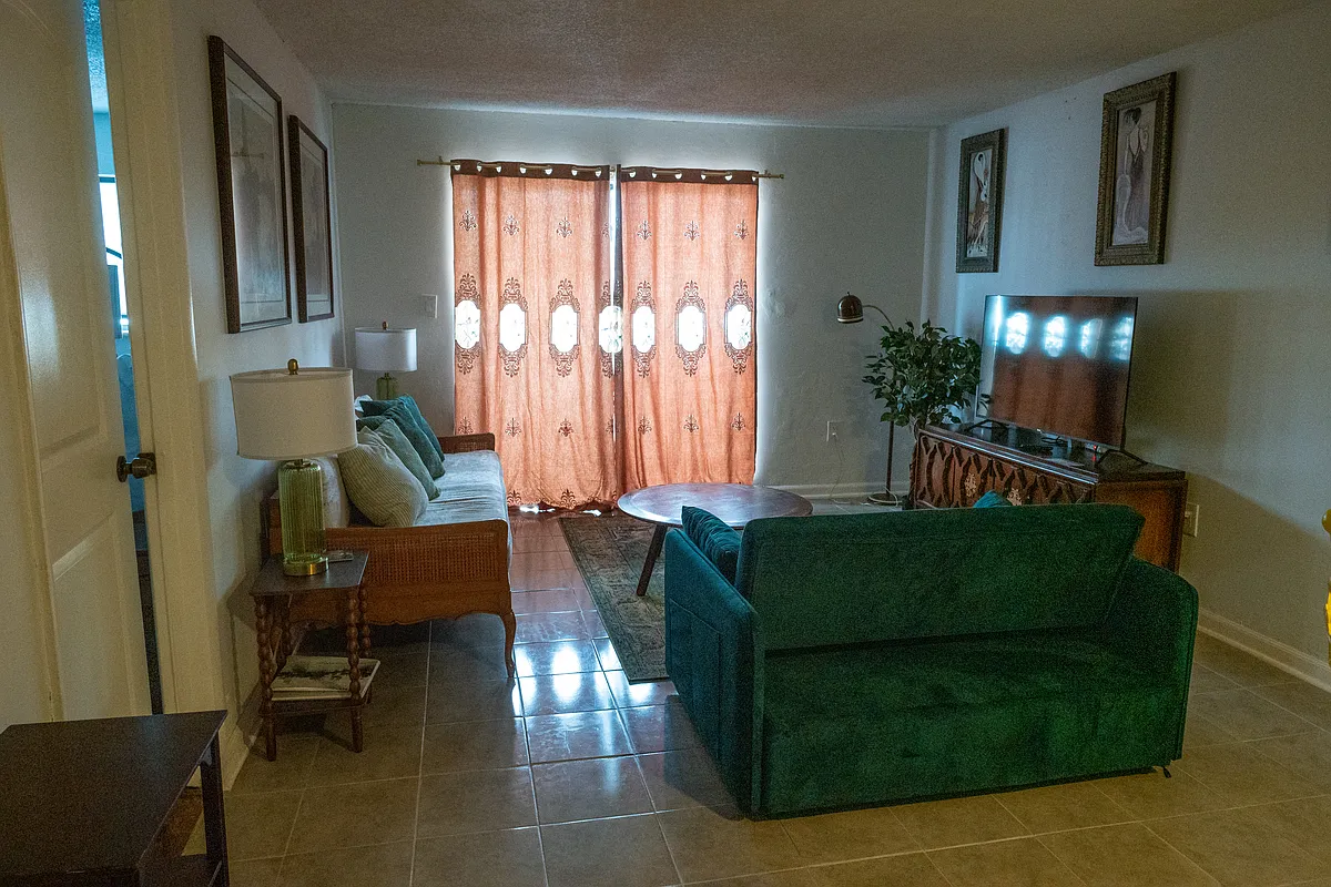 Building Photo - 1418 Collins Ave #403
