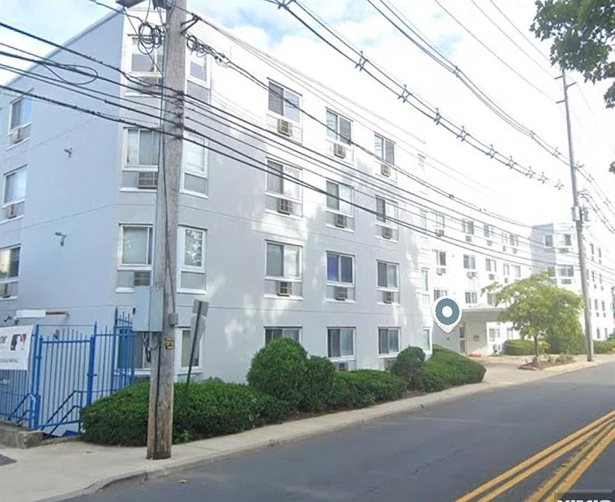 333 Grand Ave #3C
