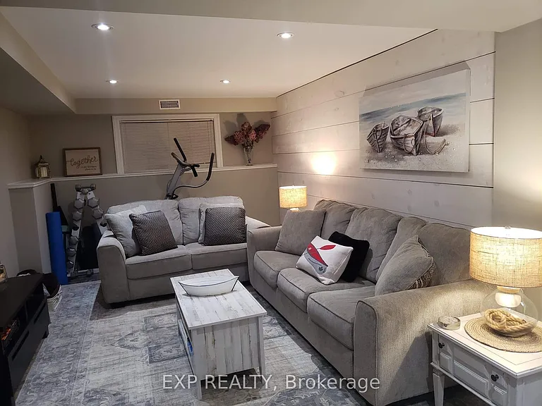 50 Trott Blvd — Photo 18