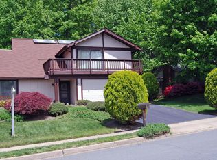 7832 Mulberry Bottom Ln, Springfield, VA 22153