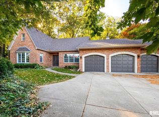 4554 Moencks Rd, Bettendorf, IA 52722