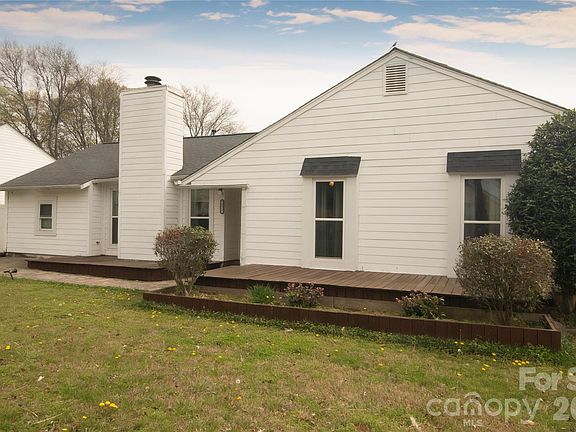 3rd image of 10927 Copper Field Dr