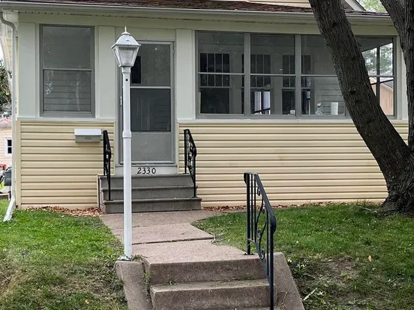 2330 15th St, Moline, IL 61265