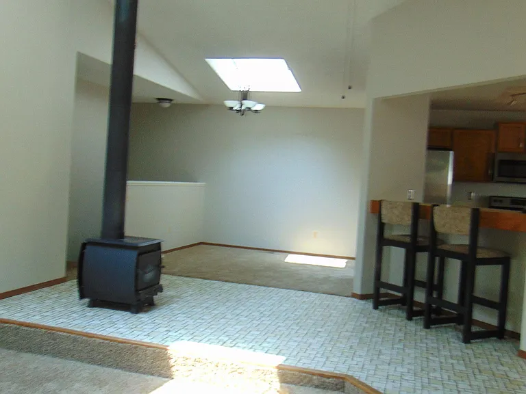 831 Coronado Ave — Photo 6