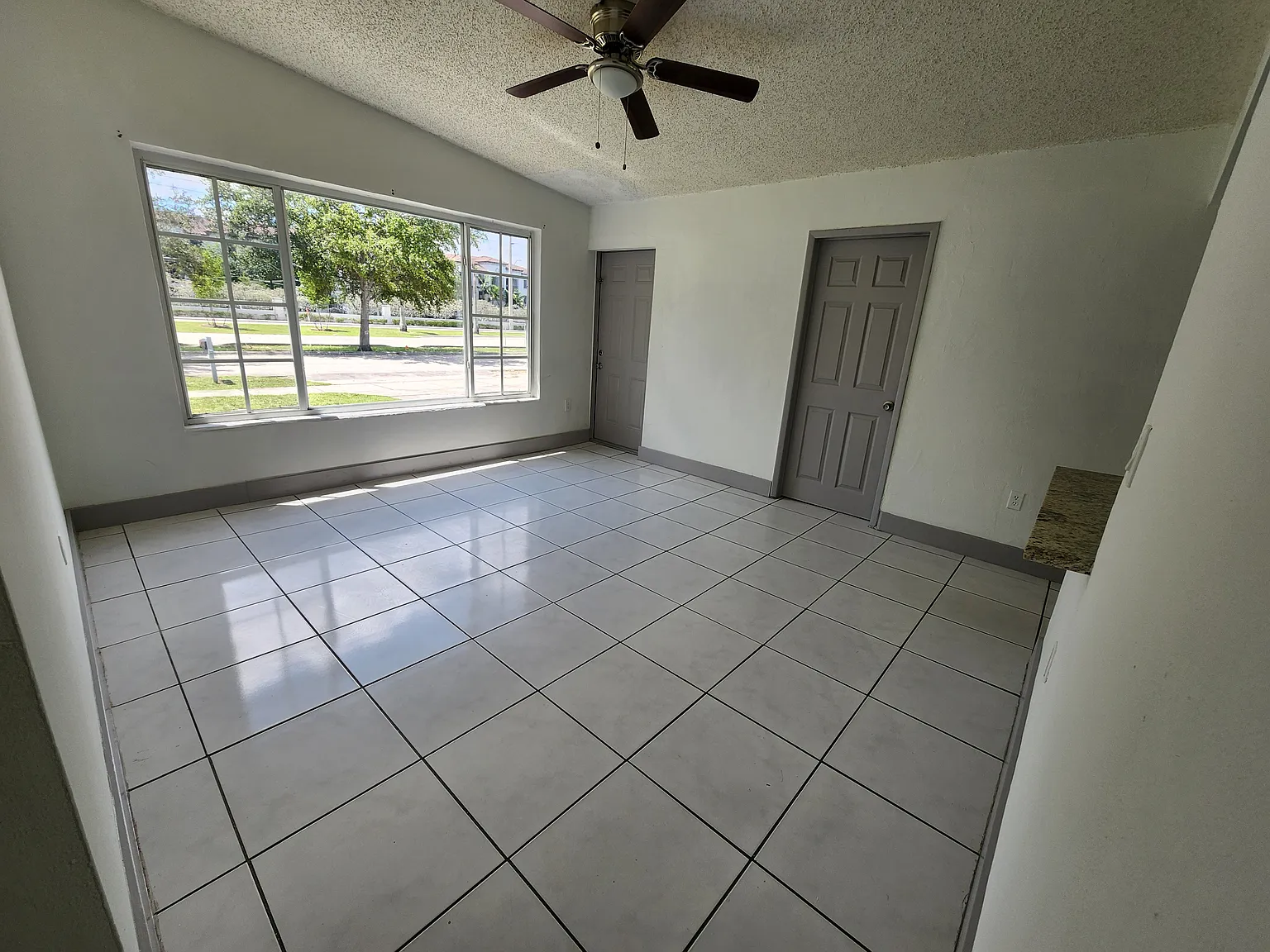 3 bed, 1800 sqft, $2,750 — Photo 4