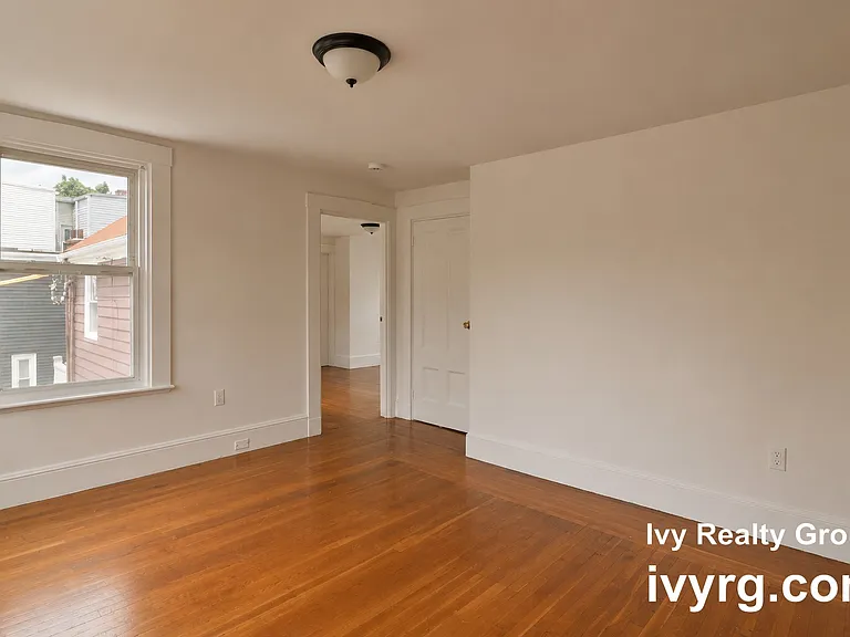 23 Mount Vernon St #2 — Photo 12