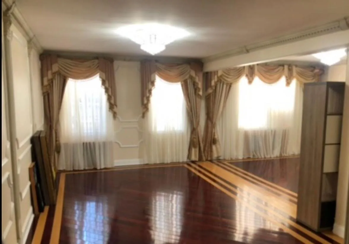 77th Rd, Flushing — Photo 1