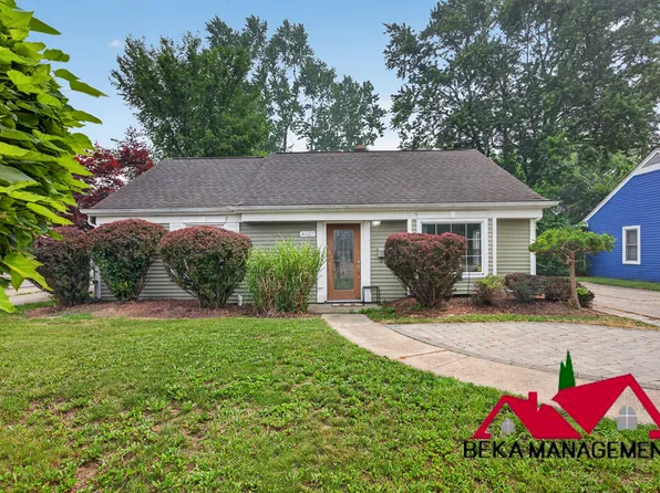4427 W Forteen Mile Rd, Royal Oak, MI 48073
