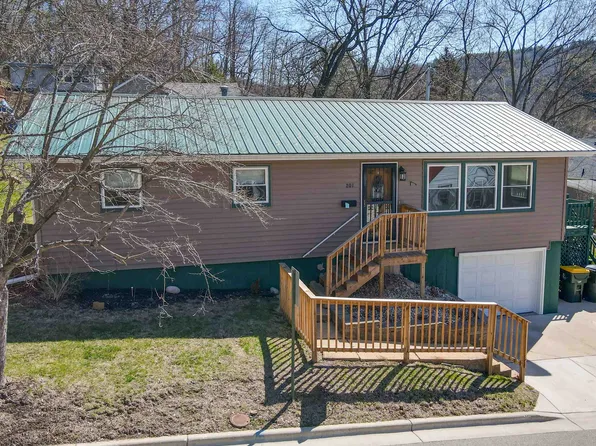 201 S Schmitz St, Richland Center, WI 53581