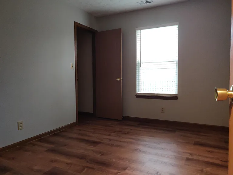 5581 Bingham Dr — Photo 9