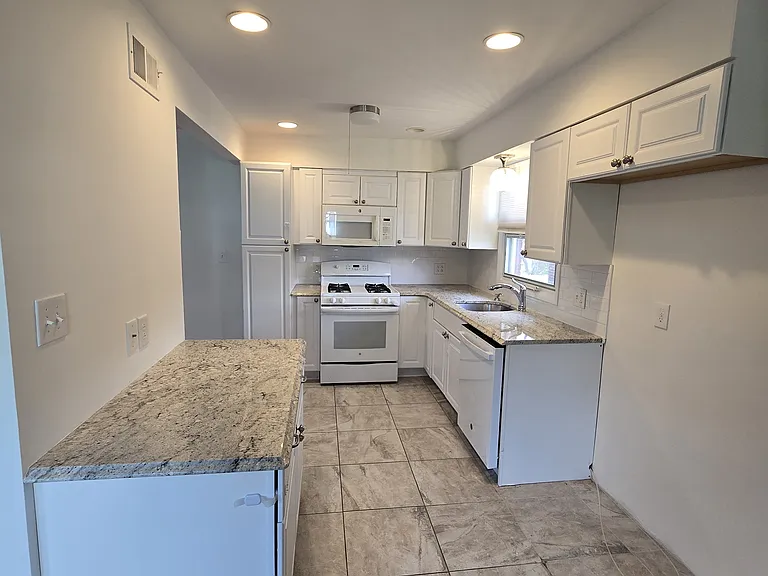 90 Harvey Ave #1 — Photo 12