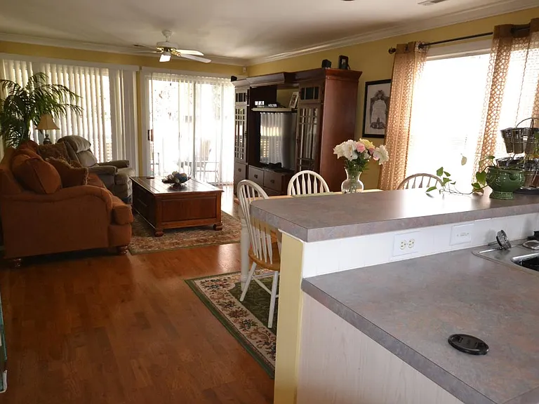 2575 Owen Dr #A — Photo 2