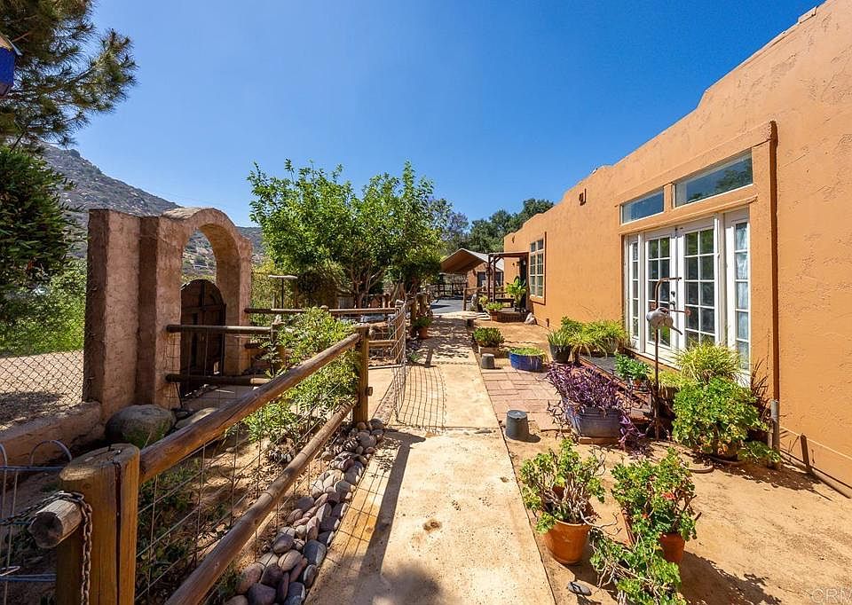 1st image of 614 Snowden Pl